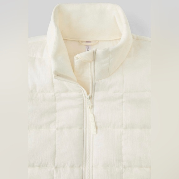Fabletics Ivory Quilted Daydreamer Jacket | Small | NWT | Water Resistant - Picture 6 of 10
